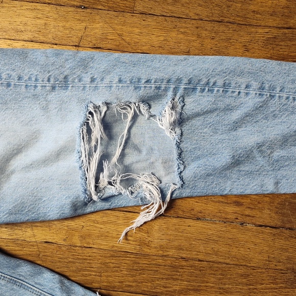 American Eagle Moms Jeans Distress Size Two Women's - Picture 4 of 11